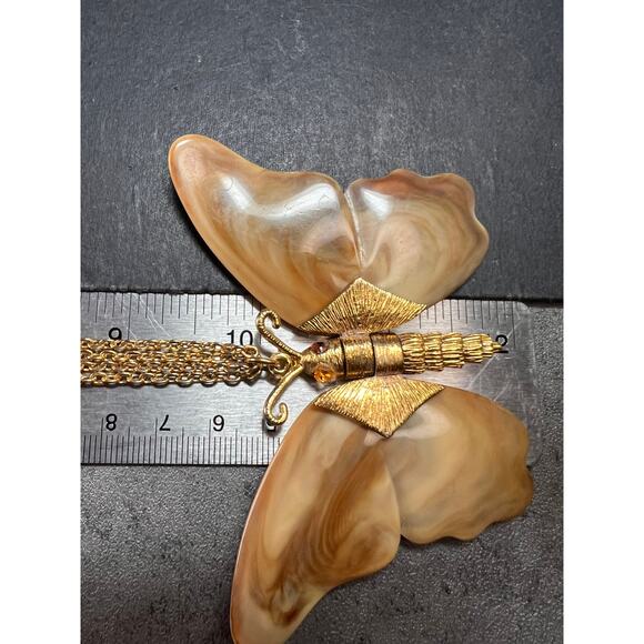 Vintage 70s Articulated Butterfly Necklace | Root Beer Marbled Wings 26" - Picture 13 of 13